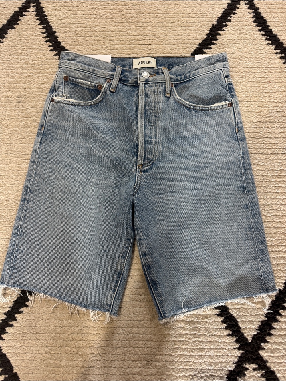 NEW Agolde 90’s mid rise loose Bermuda Denim Shorts light blue 24